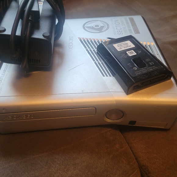 Xbox 360 52 games, controls $250.00 OBO - Picture 3 of 3